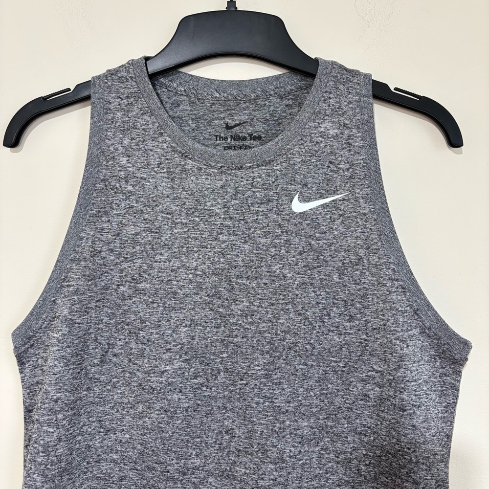 Nike Dri Fit women's XS Heather Gray breathe running Gym Workout tank Top - Picture 9 of 16